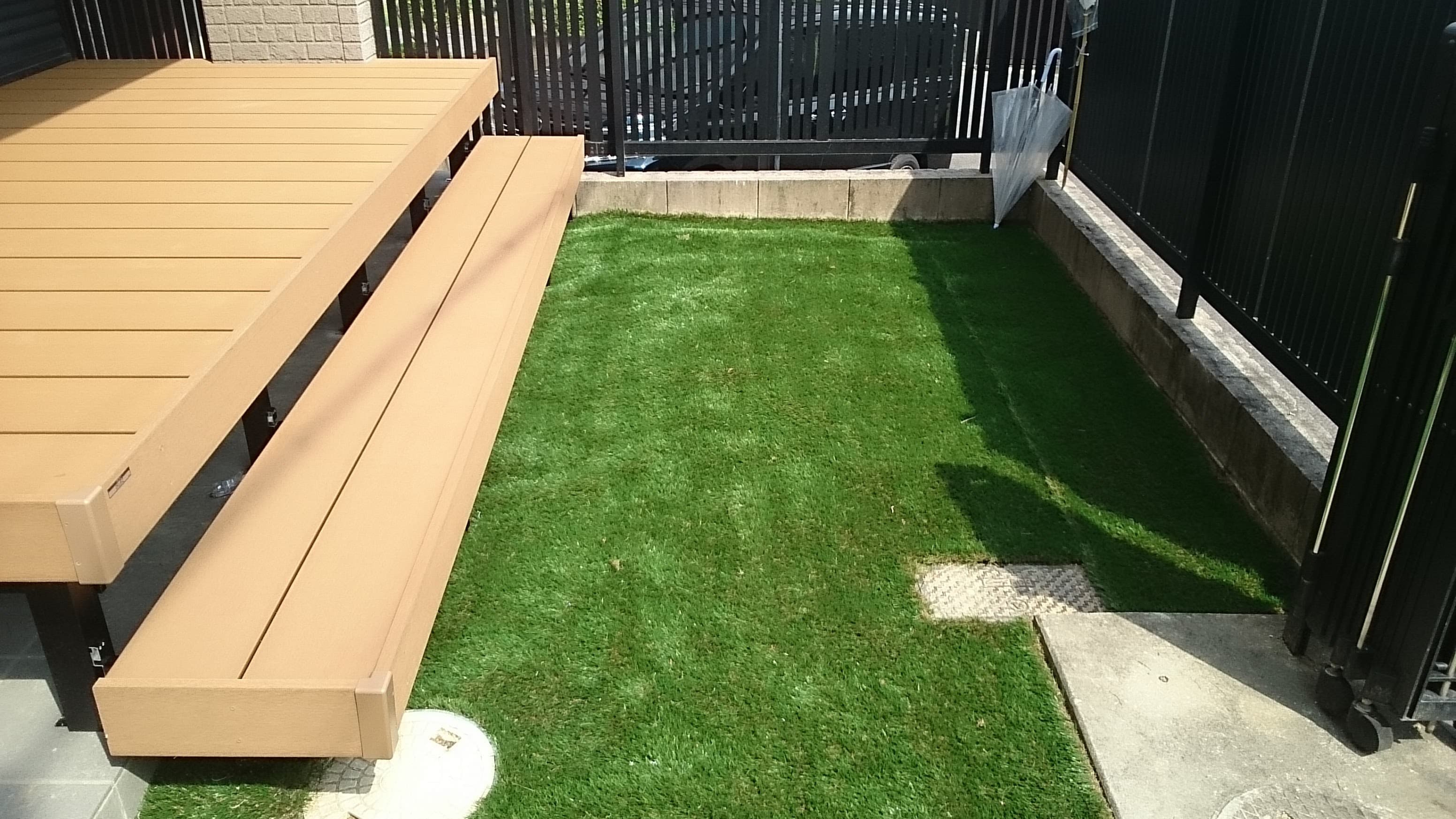 人工芝設置 | 桑名市のエクステリア工事ならイズ美