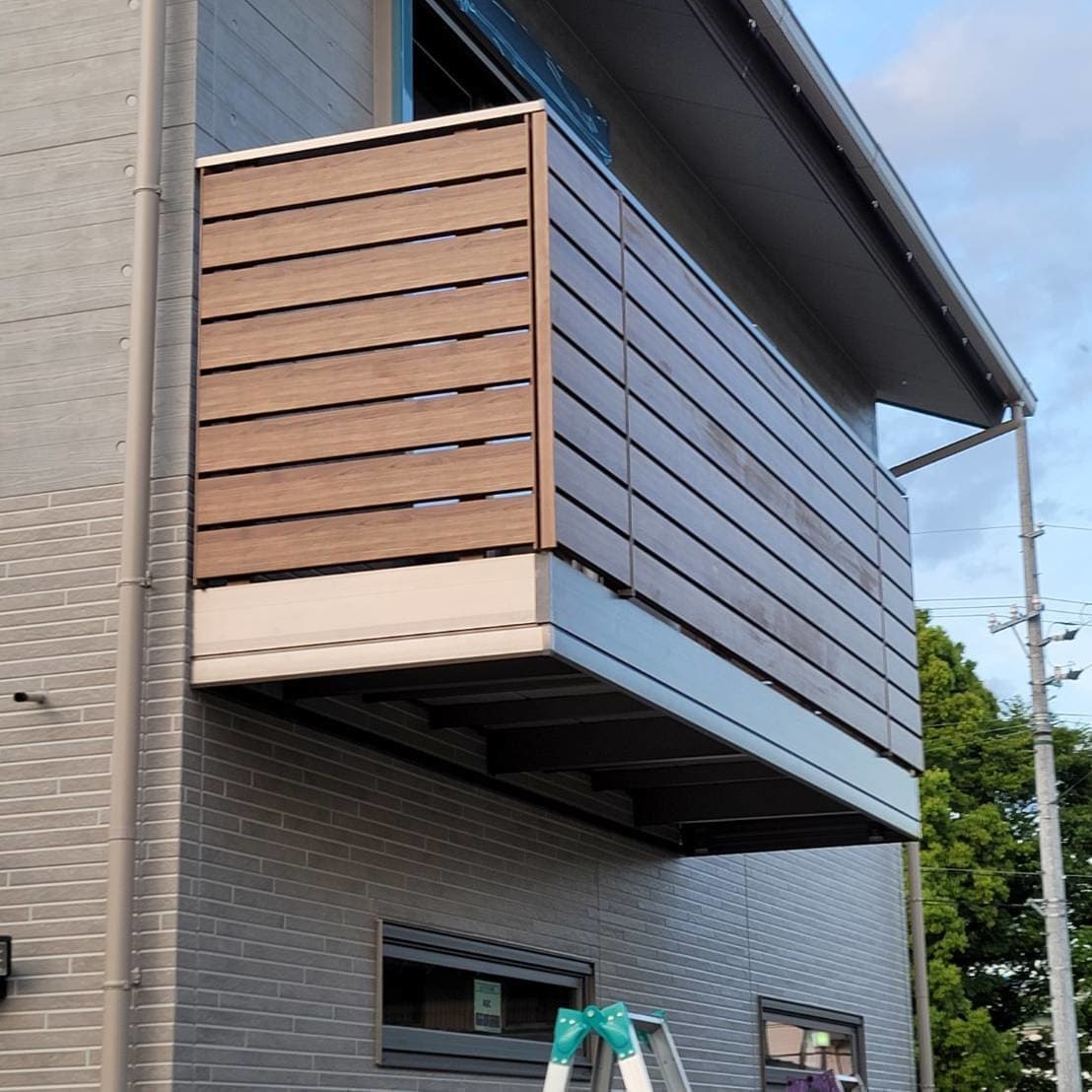 バルコニー修理 桑名市 | 桑名市でエクステリア工事ならイズ美