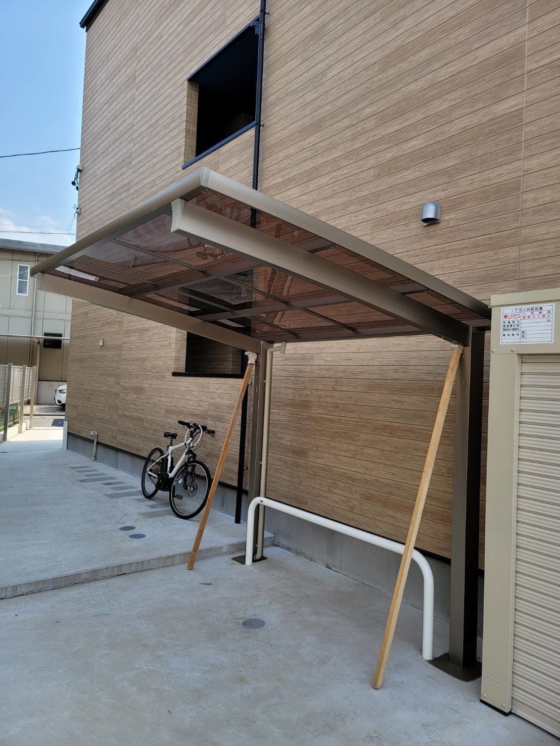 テラス新設 | 桑名市のエクステリア工事ならイズ美