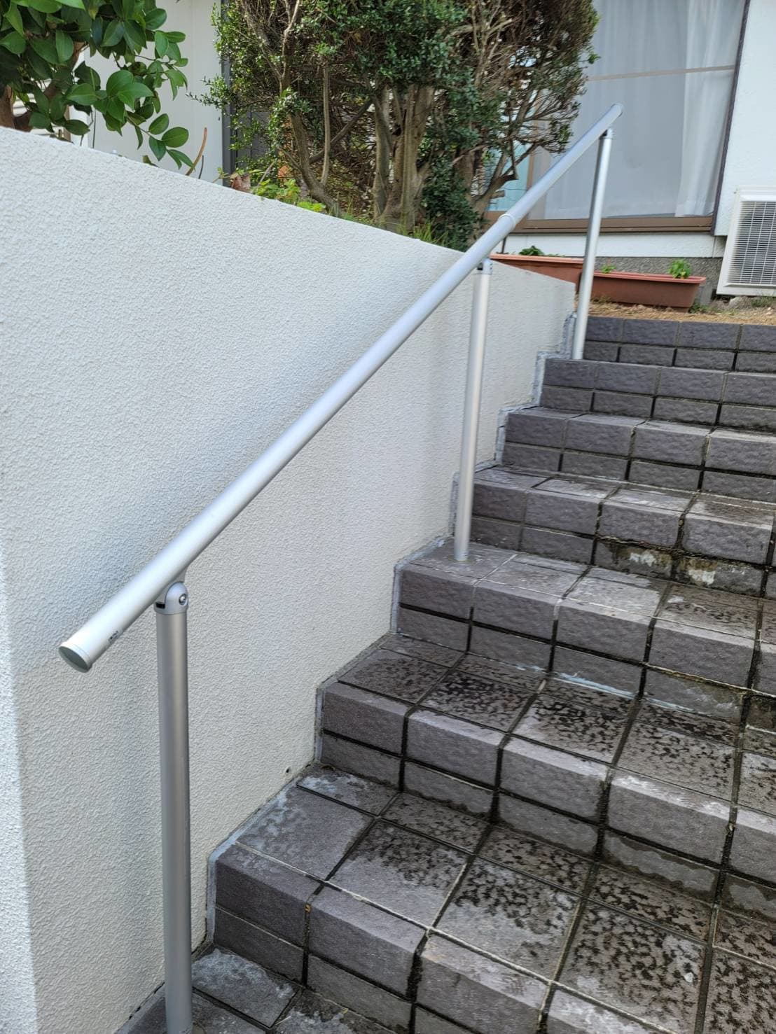 手すり設置 | 桑名市のエクステリア工事ならイズ美