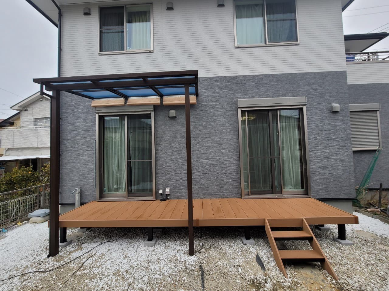 ウッドデッキ・テラス屋根設置 | 桑名市のエクステリア工事ならイズ美