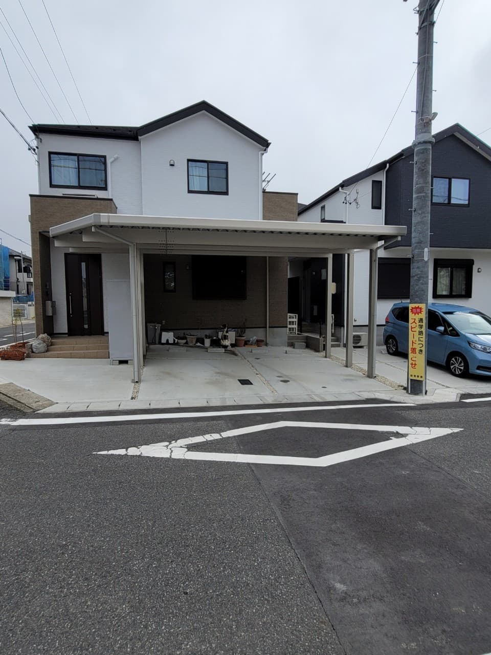 カーポート設置 | 桑名市のエクステリア工事ならイズ美