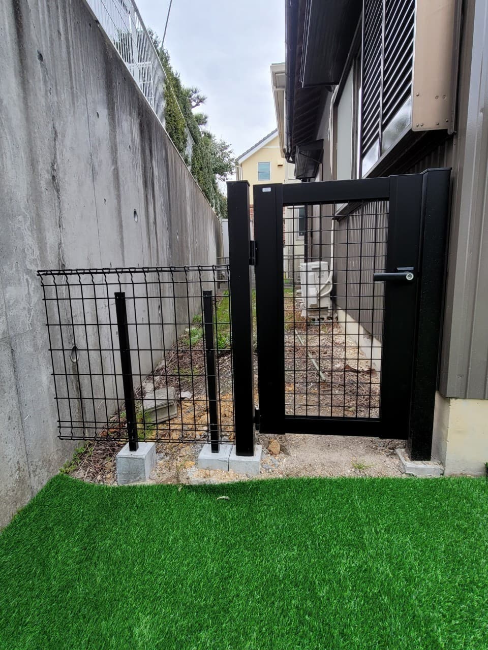 門扉・メッシュフェンス設置 | 桑名市のエクステリア工事ならイズ美